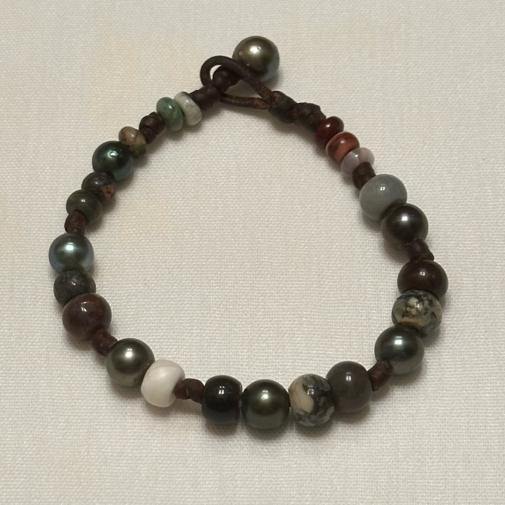Wendy Mignot Tahitian Pearl and Mixed Bead Bracelet  7.5”